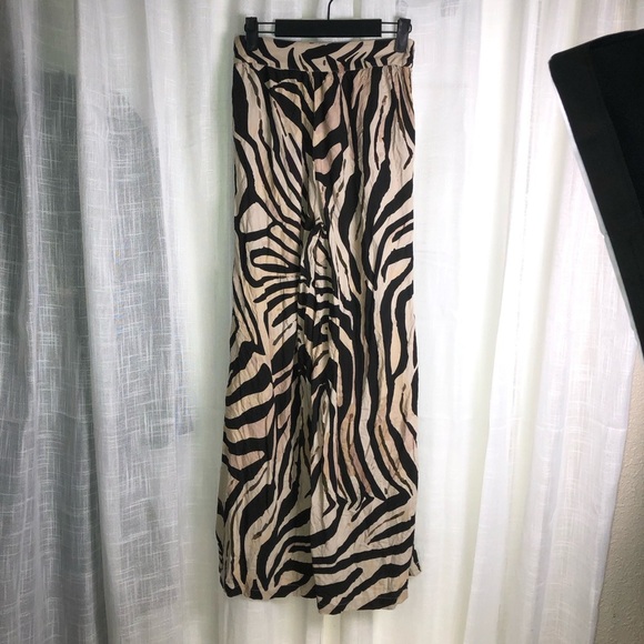 Zebra Print Wide Leg Pants size 2 - Picture 3 of 14